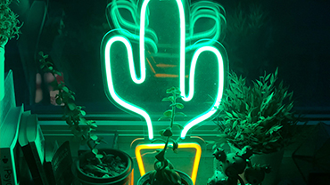 The 5 Best Neon Gadgets and Widgets for your Desk